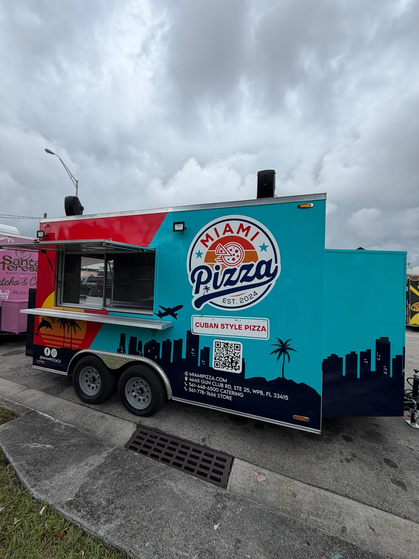 Miami Pizza food truck exterior parked and ready for events